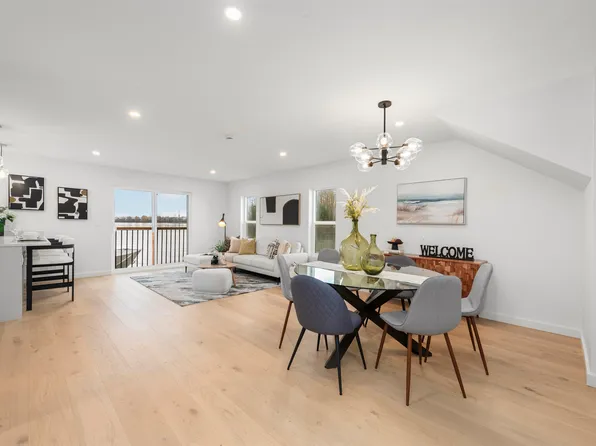 6911 Graybar Rd, Richmond, BC V6W 1H3