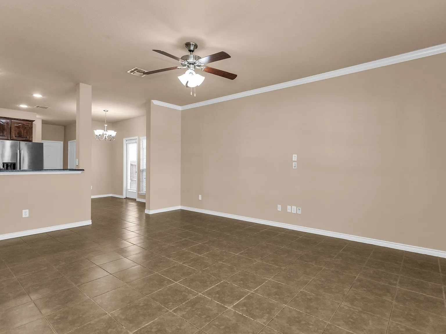 3 bed, 2.5 bath, 1536 sqft, $2,400 — Photo 3