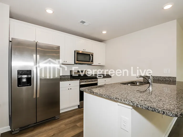 2247 Courtina Way — Photo 6