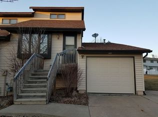3495 Clearwater Dr, Bettendorf, IA 52722