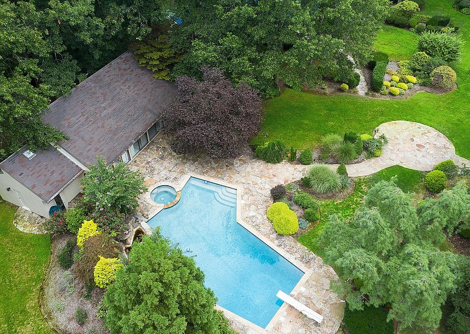 12 COPPERFIELD LN Glen Head NY Zillow