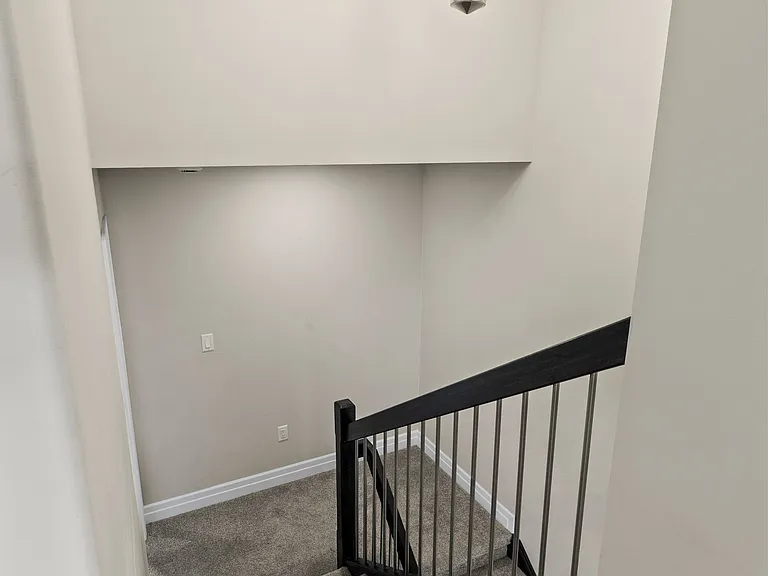 851 Sarnia Rd — Photo 30