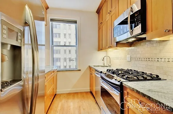 Rented by City Connections Realty | media 6