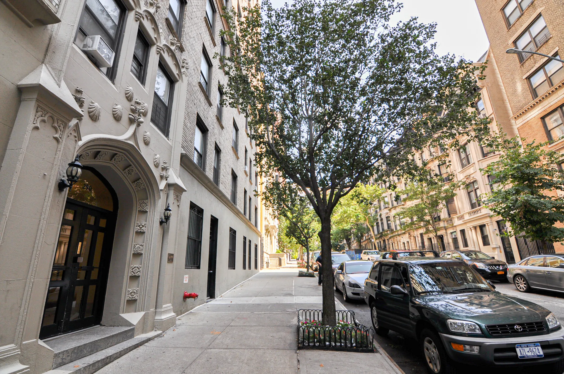 290 Riverside Drive in Upper West Side : Sales, Rentals, Floorplans ...