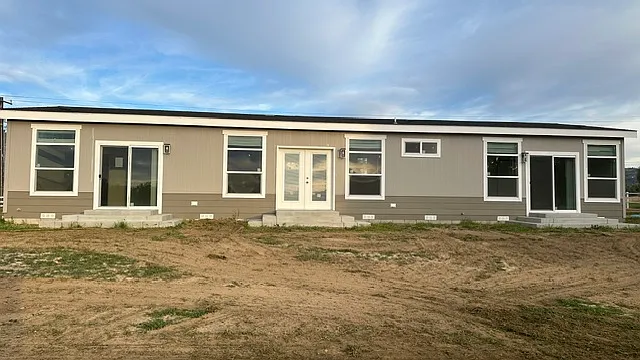 30665 Santa Fe St — Photo 1