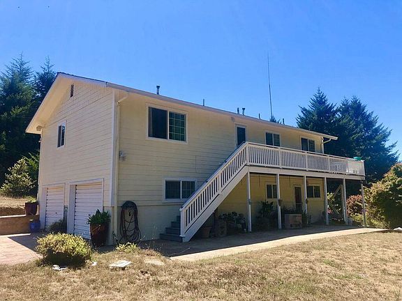 2nd image of 520 Redwood Rd