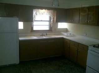 14132 S School St APT 3C, Riverdale, IL 60827