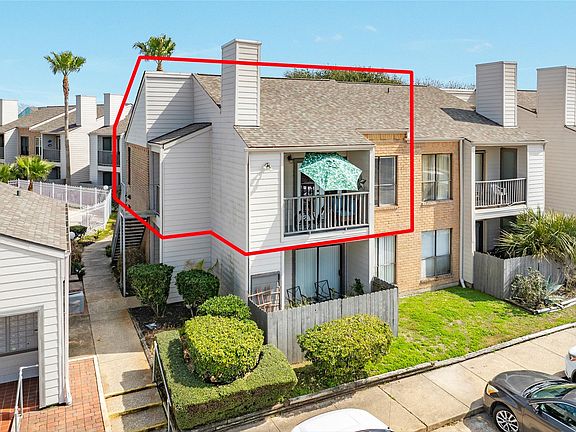 4th image of 3220 69th St APT F5