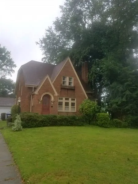 229 Buhl Blvd photo 1