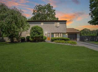 64 Pennaquid Rd, Coram, NY 11727