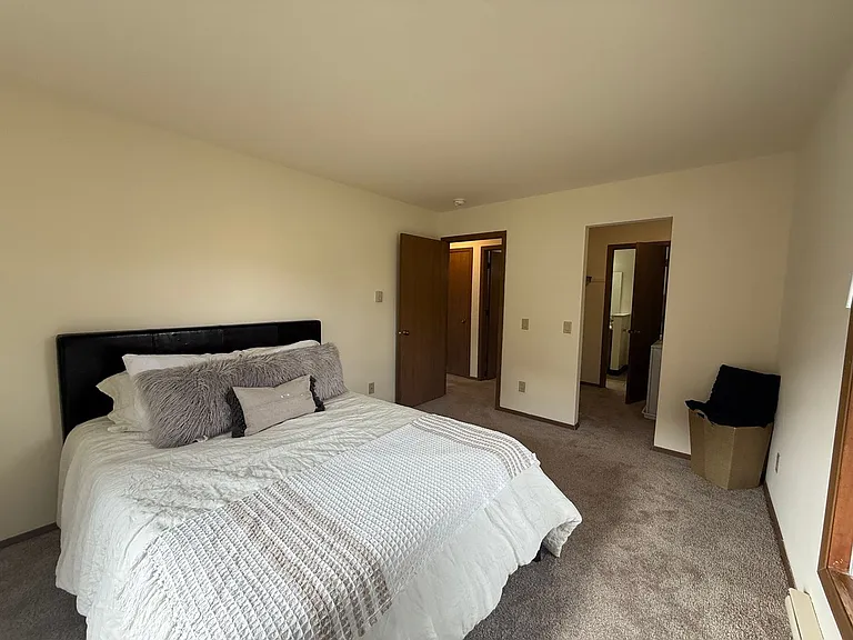 High Point Commons Apartments — Photo 58