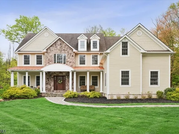 8 Forest Dr, Mendham Boro, NJ 07945