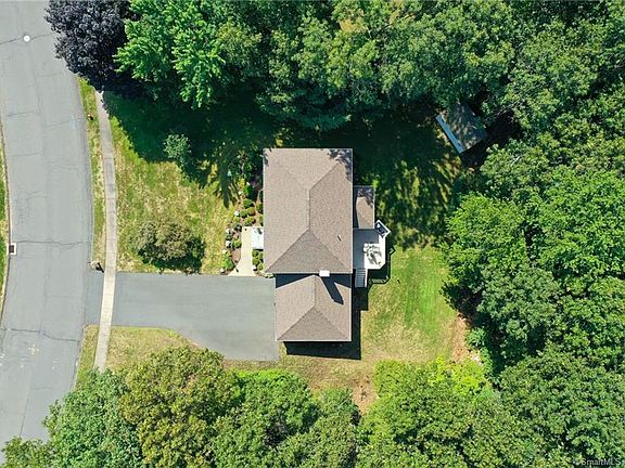 3rd image of 101 Belle Woods Dr