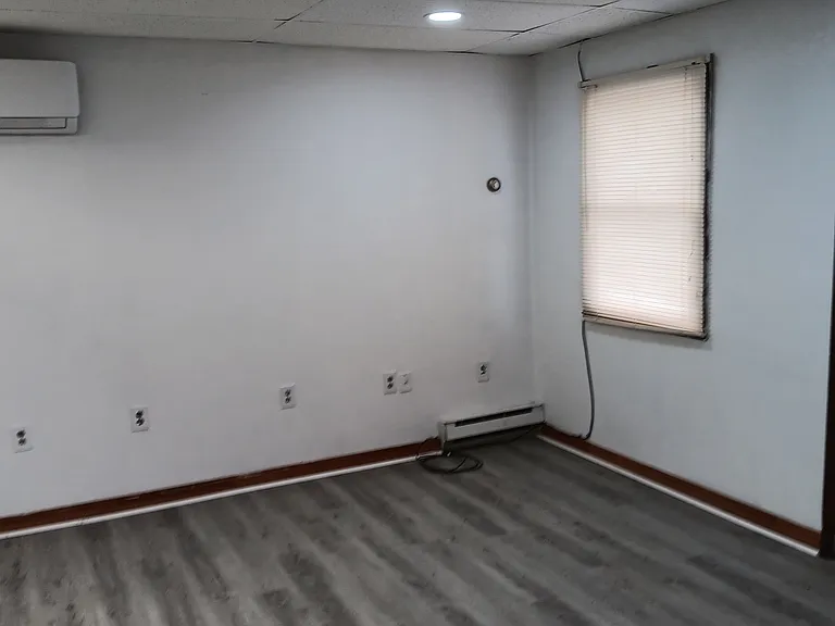 703 Hampton St #1 — Photo 5