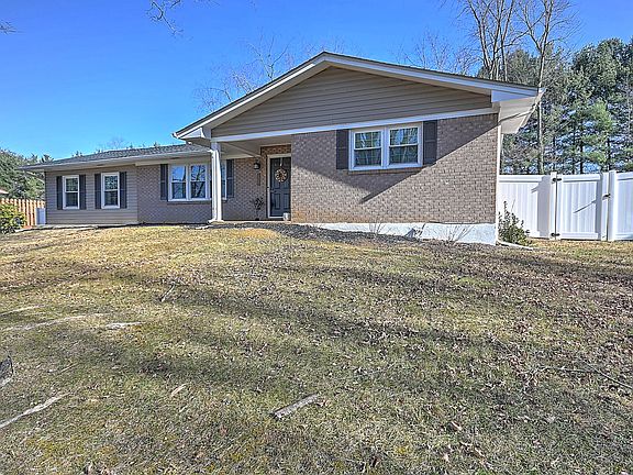 2nd image of 359 Lynnwood Dr