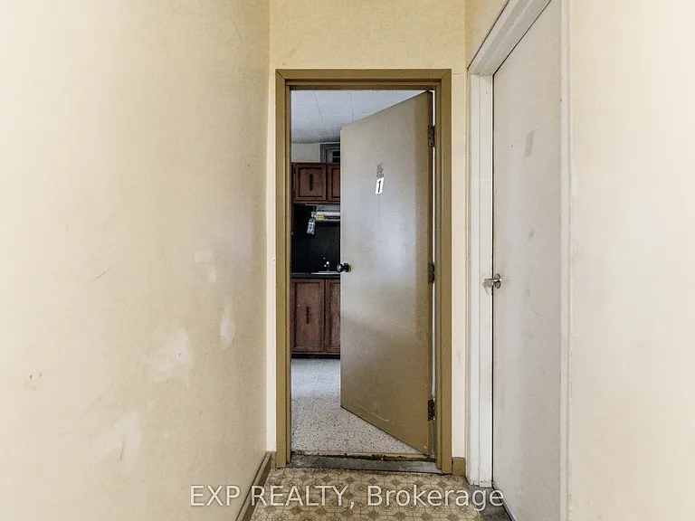 20 Colborne St S #1 — Photo 5