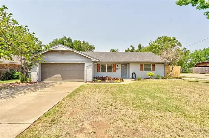 1501 Carlton Way — Photo 1