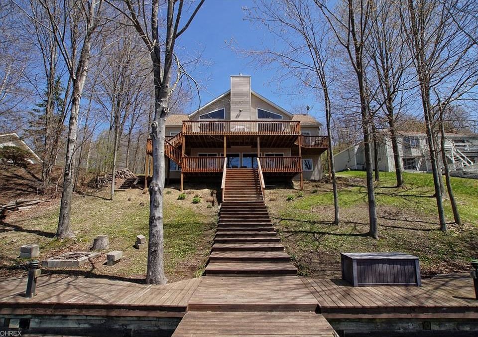 1st image of 1444 Lake Vue Dr