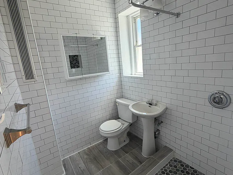 3300 Netherland Ave #1J — Photo 7