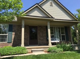 127 Commons Cir, Saline, MI 48176