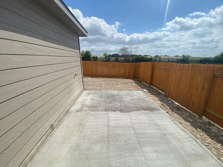 309 Riverdale Dr — Photo 23
