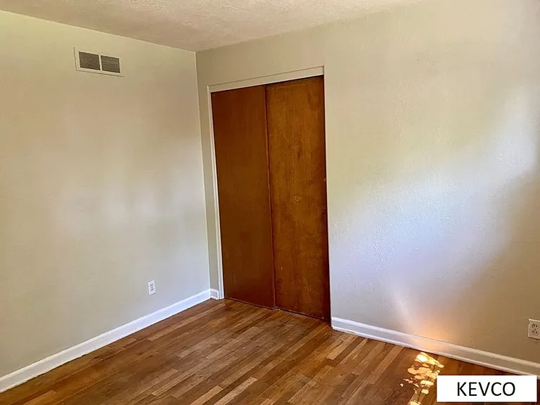 100 Kenroy Ct — Photo 18
