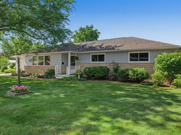 300 Sherry LANE, Viroqua, WI 54665