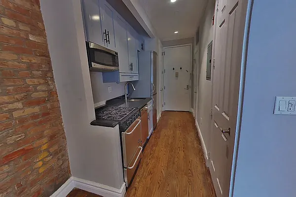 Rented by REAL New York | media 14