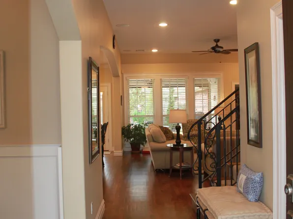 8527 S 70th Ave E, Tulsa, OK 74133