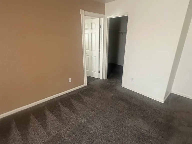 3827 W Prospect Ave — Photo 16