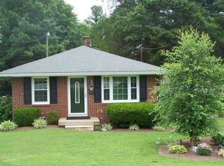 404 Oakwood Ave, Roanoke Rapids, NC 27870