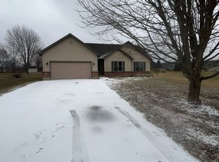 4001 Adam Dr, Wonder Lake, IL