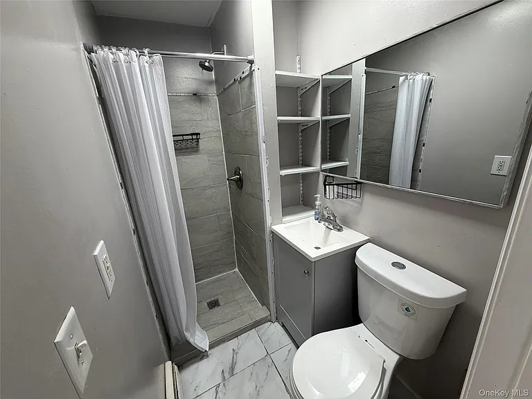 93 Catharine St #2 — Photo 12