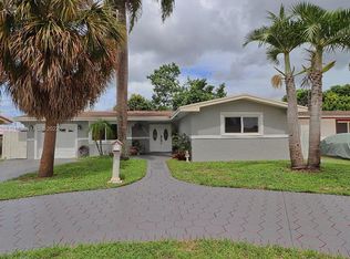 8211 NW 11th Ct, Pembroke Pines, FL 33024