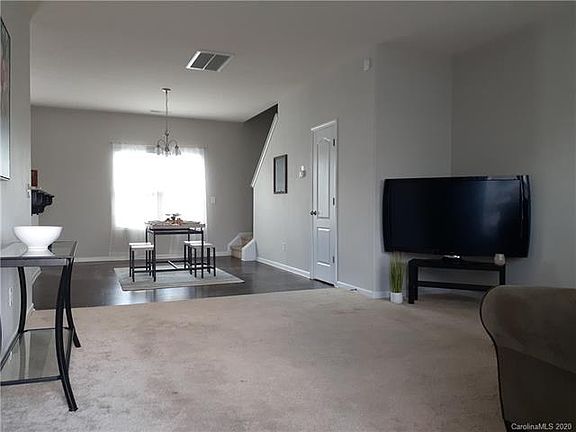 3rd image of 7031 Agava Ln