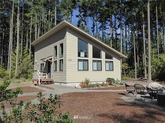 One story home completed in Dec. 2020.  Front entrance shown.  There is also a back entrance into a "mud room".