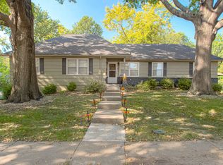 9608 Outlook Dr, Overland Park, KS 66207