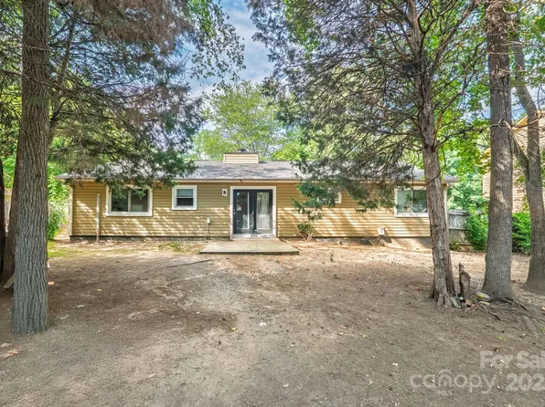 6228 Long Pine Dr, Charlotte, NC 28227