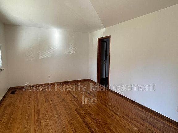 5th image of 515 Tipton Ave