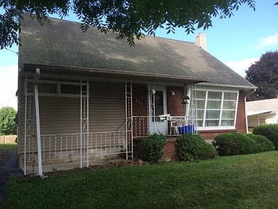 1st image of 820 Spruce St