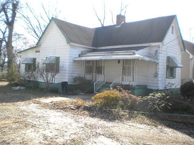 2nd image of 339 Marion Ave
