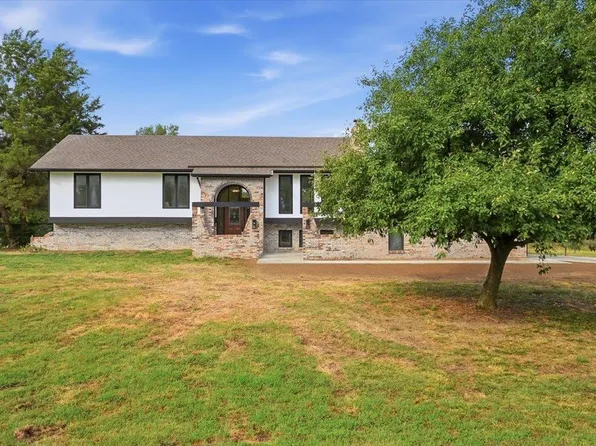 11 S Pony Meadows Dr, Wichita, KS 67232