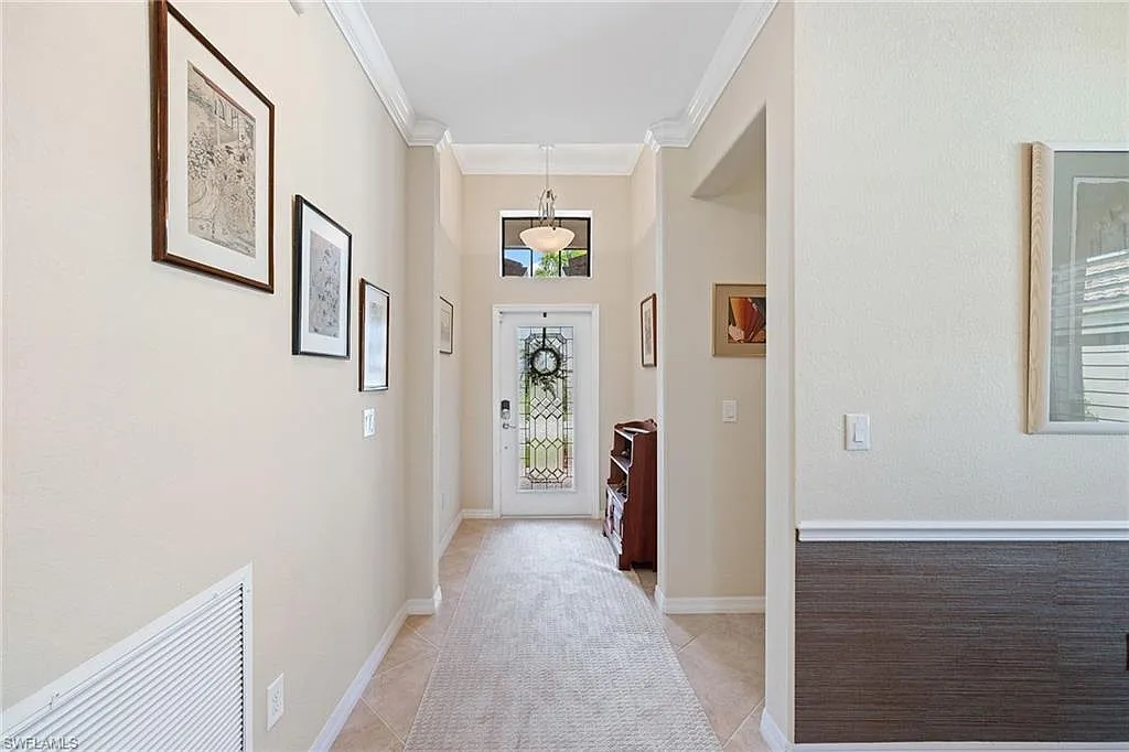 4 bed, 3.0 bath, 2293 sqft, $9,500 — Photo 3