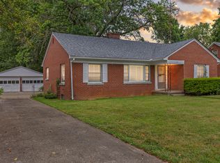 403 Holiday Rd, Lexington, KY 40502