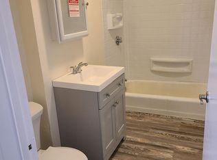 6 Mill St APT 8, Pepperell, MA 01463