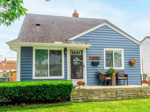 13435 Castle St, Southgate, MI 48195