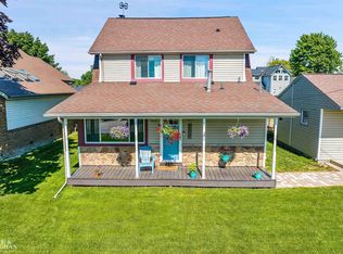 7769 Vernier Ln, Fair Haven, MI 48023