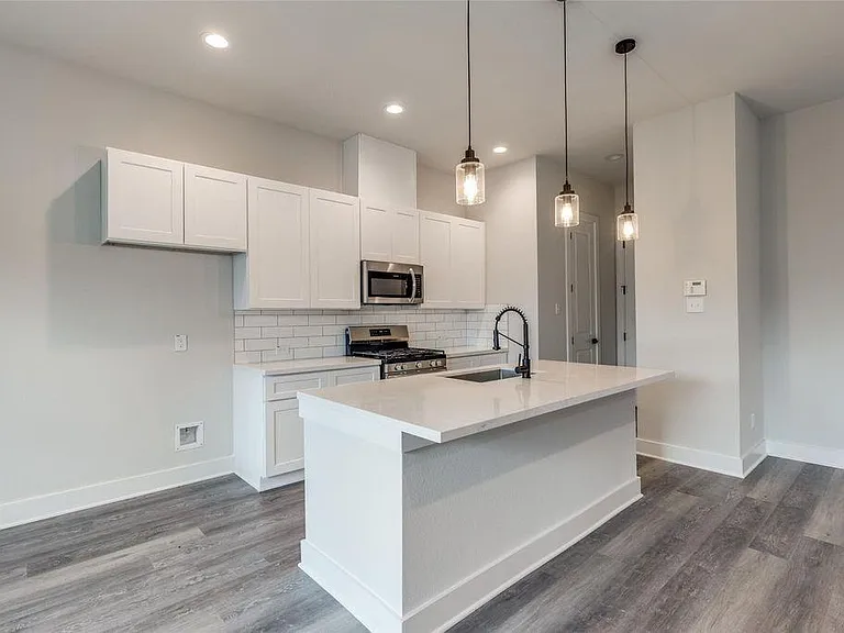 13130 Perennial Springs Dr — Photo 3