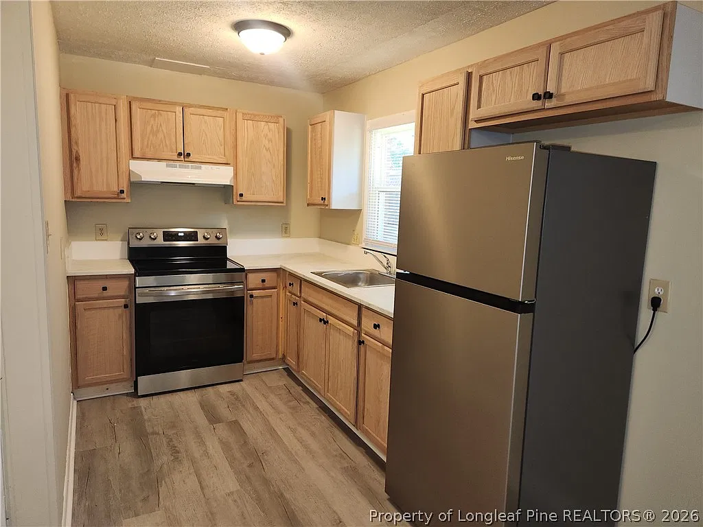 3 bed, 1.5 bath, 1218 sqft, $1,350 — Photo 3