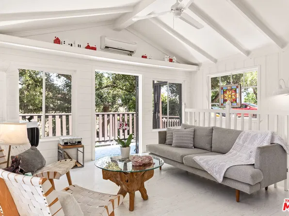 1553 Penny Rd, Topanga, CA 90290